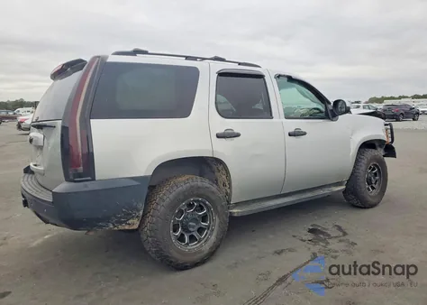 2010 Chevrolet Tahoe C1500 Lt z USA, uszkodzony, nr VIN 1GNMCBE34AR193765
